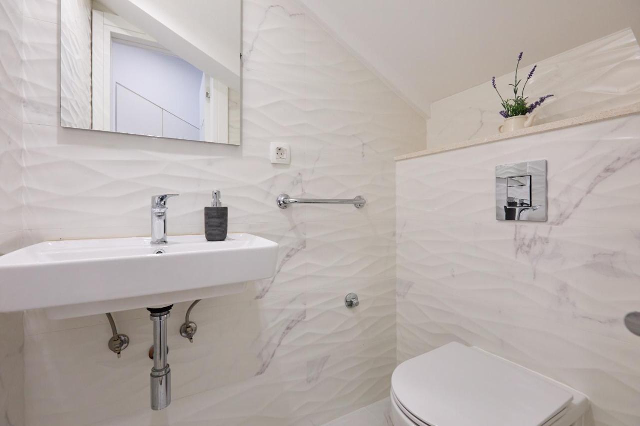 קאבטאט Mia Maria Apartment מראה חיצוני תמונה